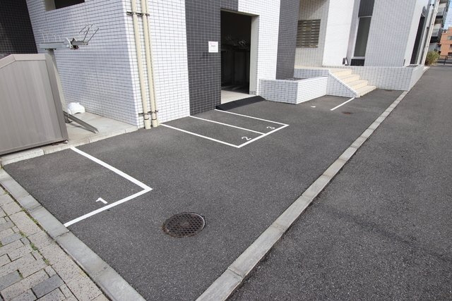 バイク置場有：月1,100円（税込）※サイズ・空き要確認