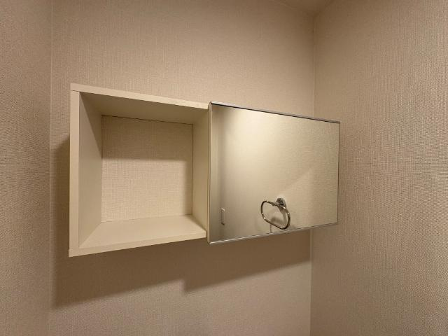 仮）足利市朝倉町新築アパートの収納|トイレ収納（イメージ）