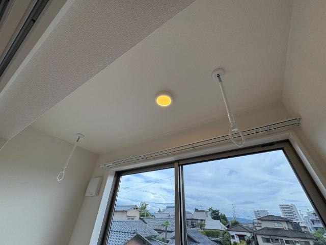 仮）足利市朝倉町新築アパートの設備|室内物干し（イメージ）