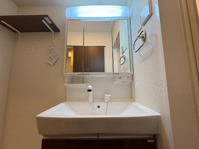 仮）足利市朝倉町新築アパートの洗面所|洗髪洗面化粧台（イメージ）