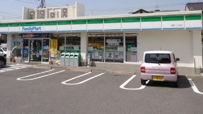 ファミリーマート呼続二丁目店 徒歩4分。 320m