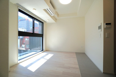 【居間・リビング】 | ザ・ライオンズフォーシア外神田 | ※写真は同タイプ住戸です。