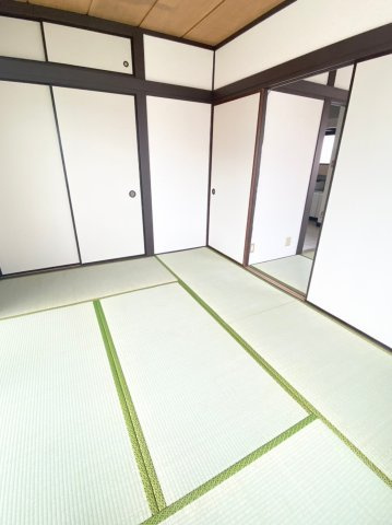 メゾン中台の和室