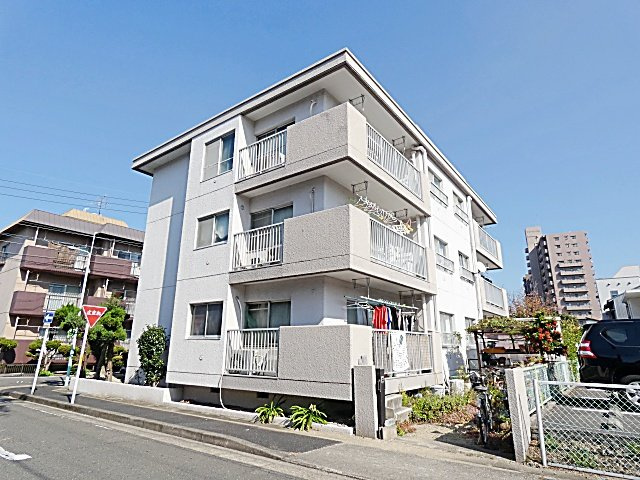 第２美芳ハイツの外観|安心の鉄筋コンクリート造ですよ☆