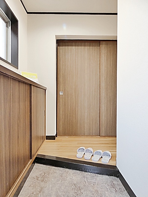第２美芳ハイツの玄関