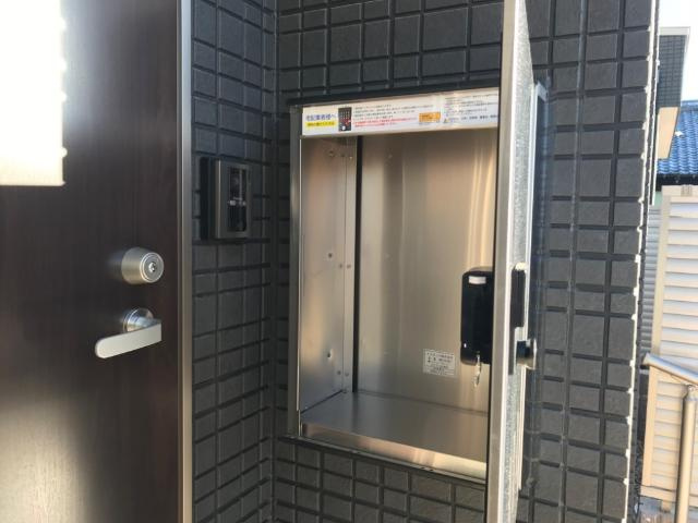 サウザンド クレーンの玄関|宅配ボックス（イメージ）