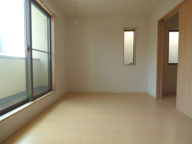 エルフィー南川の洋室