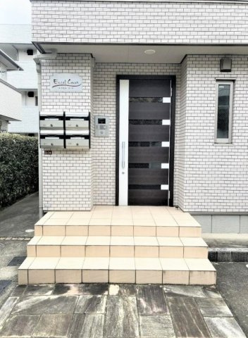 エクセルコートのエントランス