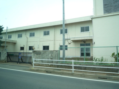 横浜市立上瀬谷小学校まで350ｍ