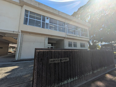 東富水小学校まで950ｍ