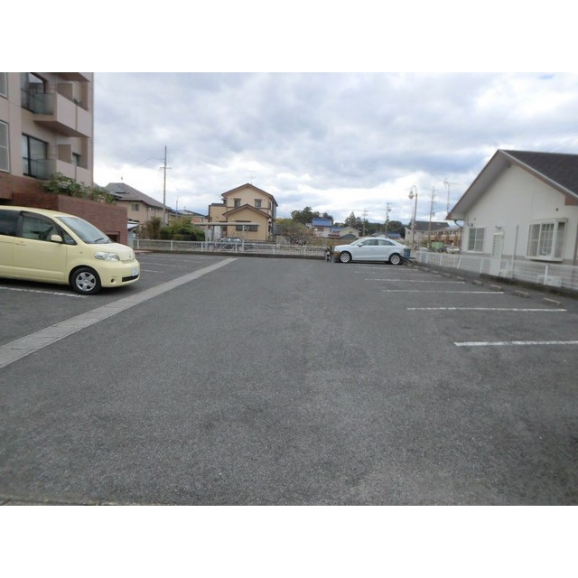 ＰＯＬＣＡの駐車場
