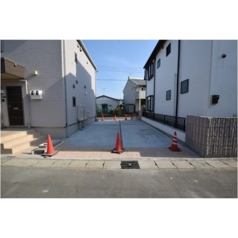 サンコート大場の駐車場