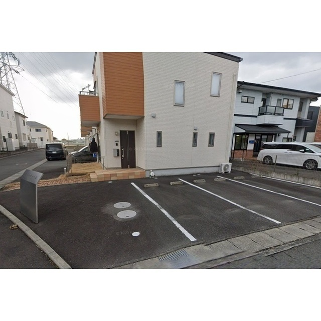 グランディールの駐車場