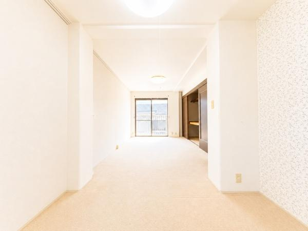 横浜市港北区高田西５丁目の中古一戸建の洋室|落ち着きのある洋室です！
休日はこちらでおくつろぎ下さい♪