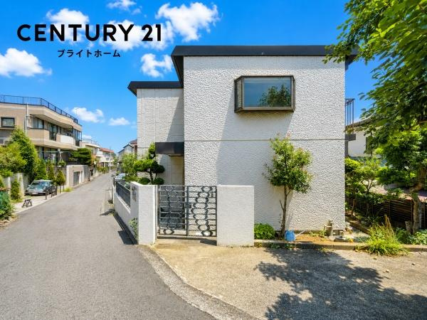 横浜市港北区高田西５丁目の中古一戸建の前面道路含む現地写真|閑静な住宅街につき住環境良好です♪
お気軽にお問い合わせください。