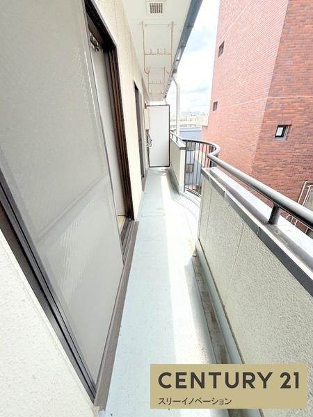 サンハイツ市岡のバルコニー|★洗濯物干せます！★