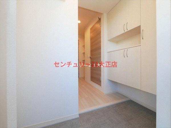 サンジェルマン市岡の玄関
