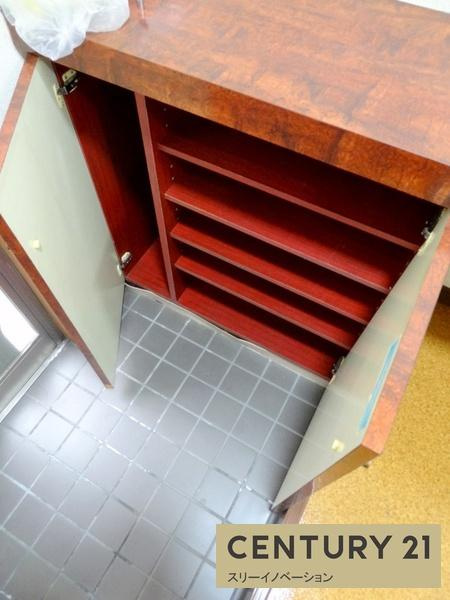 南恩加島6丁目貸家の収納|★下駄箱収納付き★