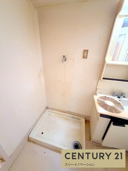 メゾンロイヤルの洗面所|★洗濯機置場★