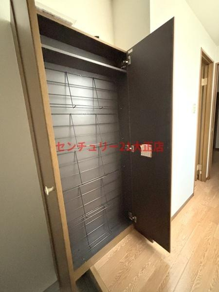 メゾンヒデックスの玄関
