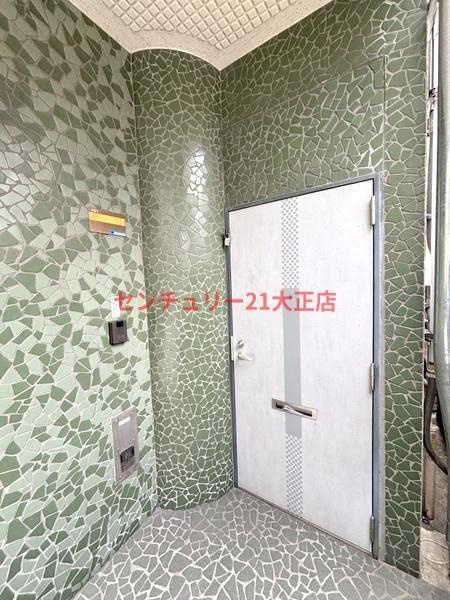 メゾンヒデックスの玄関