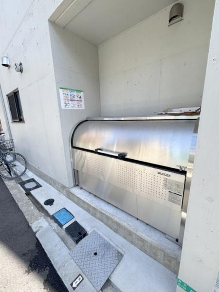 Veena弁天のエントランス