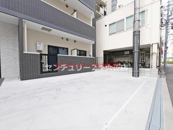 クローバー・レジデンス弁天町のエントランス