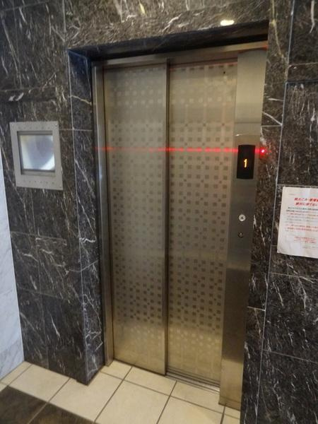 スワンズシティ大阪WESTのエントランス|★エレベーターありで移動も楽々★