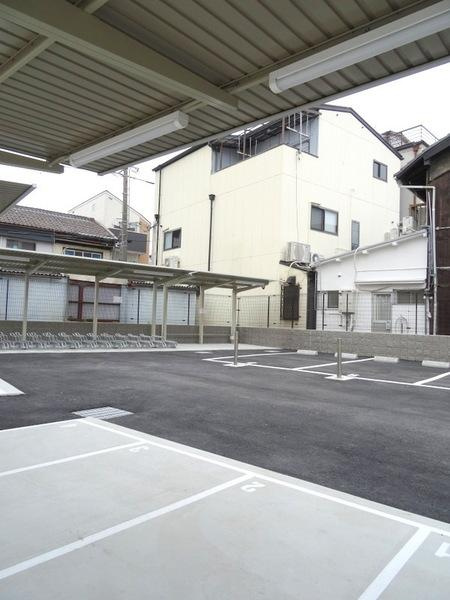 レジュールアッシュTAISHO　LEGANTの駐車場|★自転車・バイク・車止めれます★
