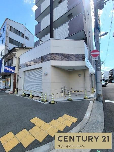 ユニッソン朝潮橋のエントランス