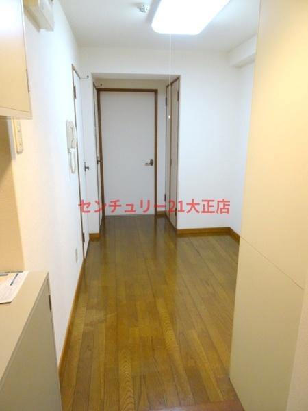 ラプティメゾン大正のキッチン|★玄関から見た感じ★