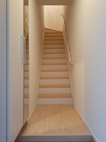フェリーチェ向新庄の玄関|ゆったりとした玄関です