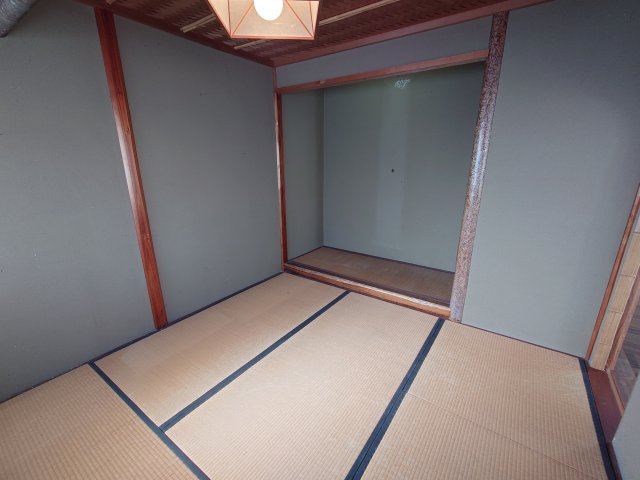 水橋辻ヶ堂貸家の和室|畳の上でゆっくりとくつろげる和室です