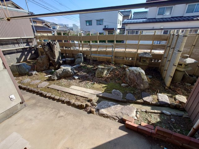 水橋辻ヶ堂貸家の庭