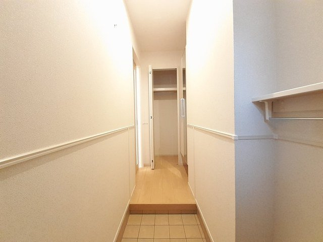 セレッソ北代　Ⅱの玄関|ゆったりとした玄関です