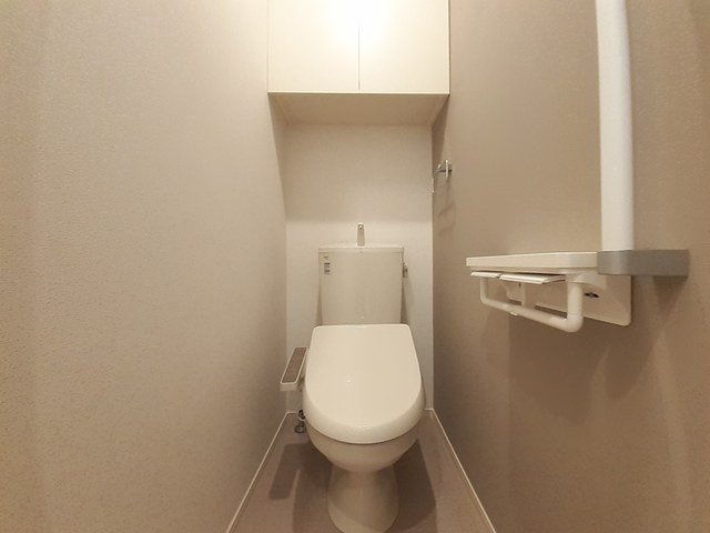 セレーノ　Ｂのトイレ|落ち着いたトイレです