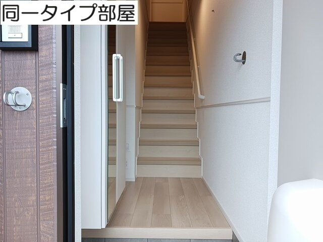 オリザ　Ａの玄関|収納もある玄関です