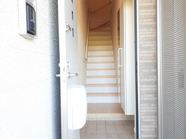 アグロス　Ⅱの玄関|明るい玄関です