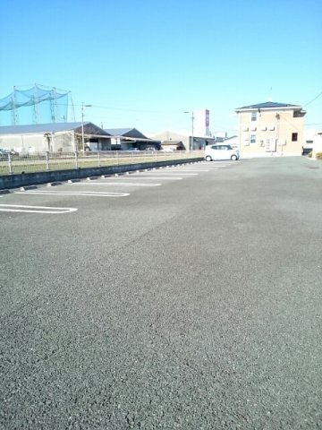 リムジン・グレィスの駐車場