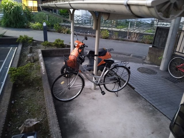 レオパレスコンフォートのその他|駐輪場　原付＆自転車のみ駐輪可能