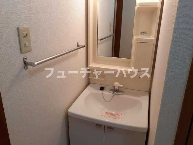 ＧＥＮＥＲＡＬ　Ｄの洗面所|忙しい朝には欠かせない洗面所です