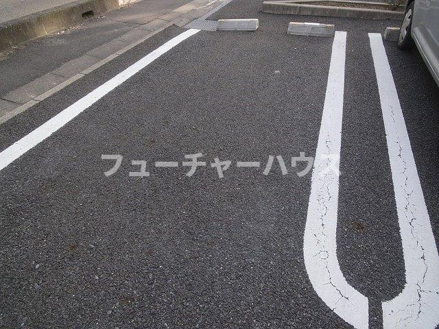 サンフレンズ　Ｃの駐車場|カースペースがあります