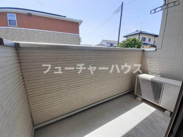 サン　クレストⅡのバルコニー|外からの目が気にならないバルコニーで洗濯物が干せます