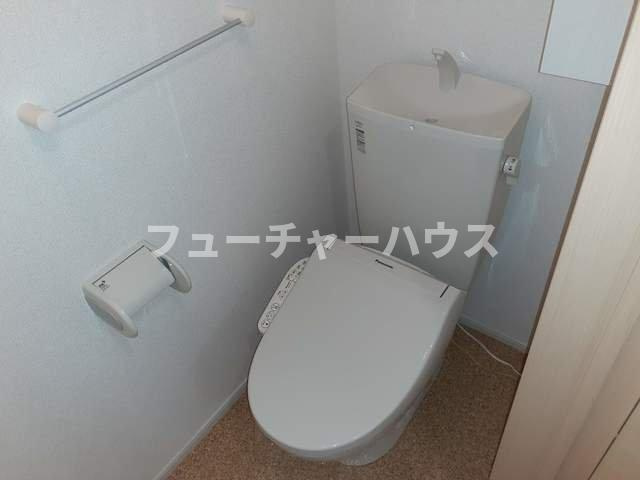 サン　クレストⅡのトイレ|落ち着いた色調のトイレです
