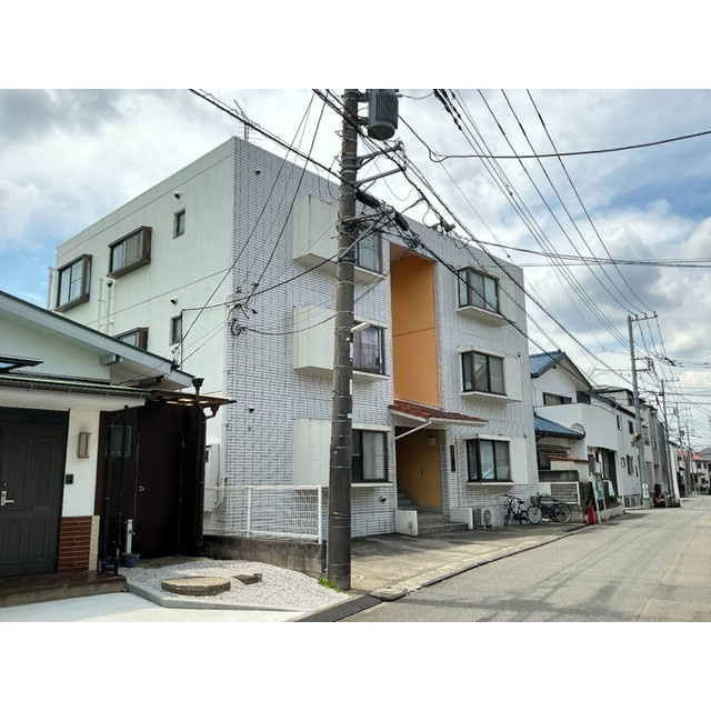 すすきのマンションの外観