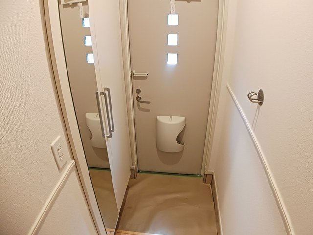 ウインドブレイクの玄関