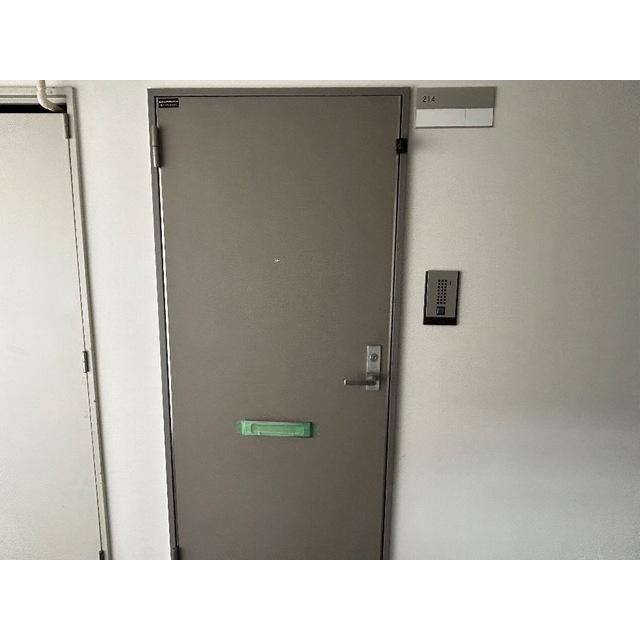 グランヒル松戸の玄関