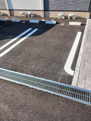 グランティーナの駐車場