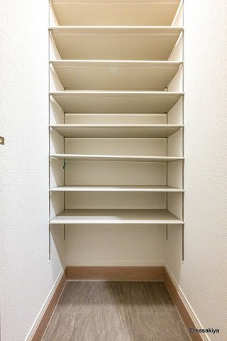 MORI石堂の玄関