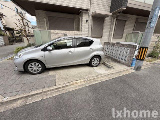 Casa　Avanzaの駐車場